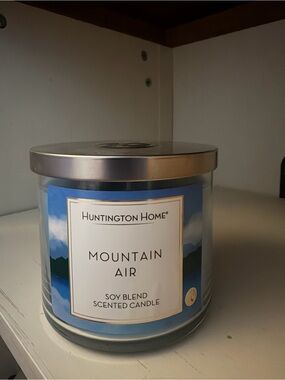 Huntington Home Mountain‎ Air Candle - Light Blue Label